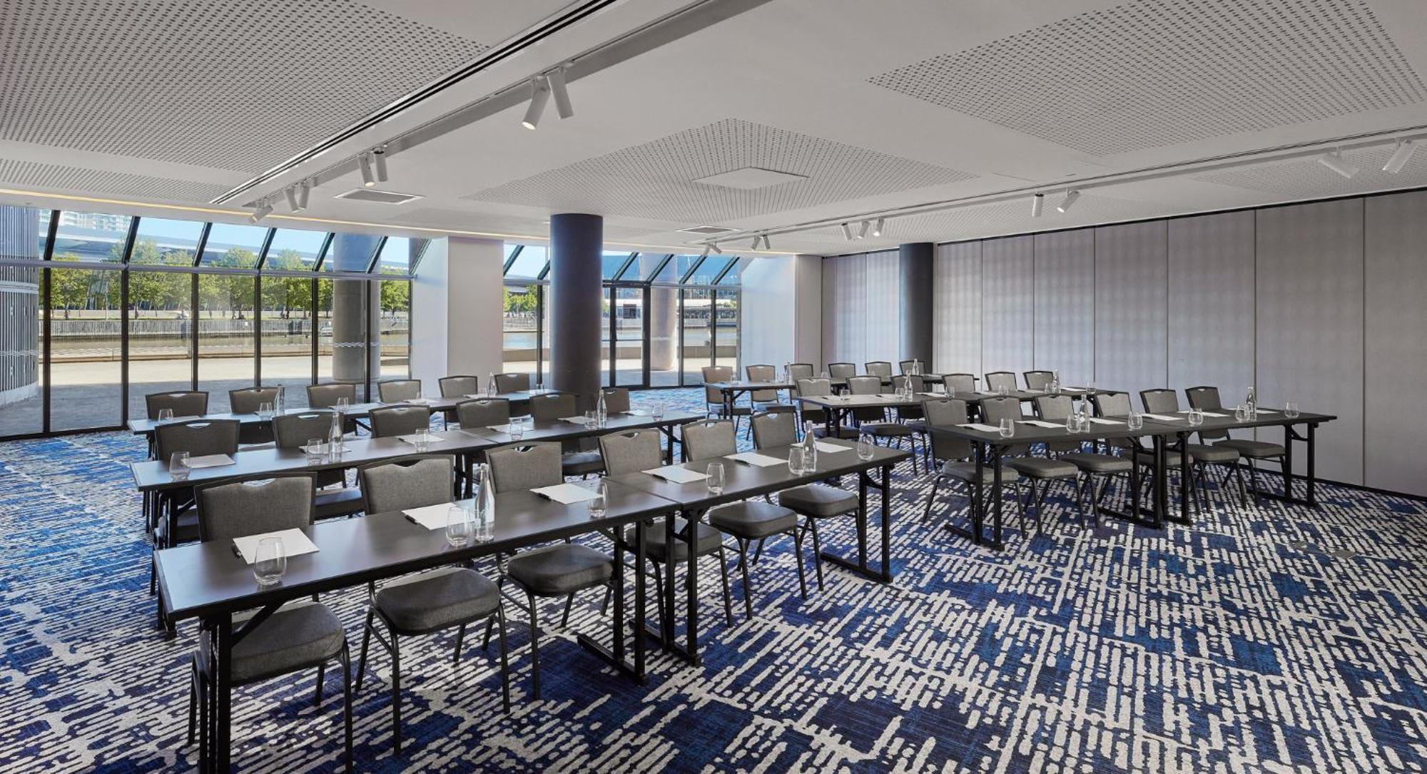 Crowne Plaza Melbourne By Ihg Hotel Екстериор снимка