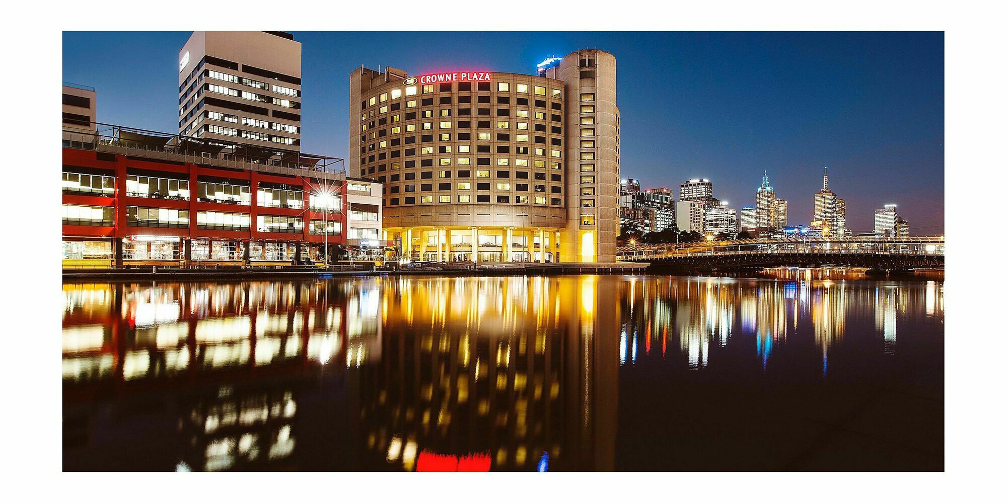 Crowne Plaza Melbourne By Ihg Hotel Екстериор снимка
